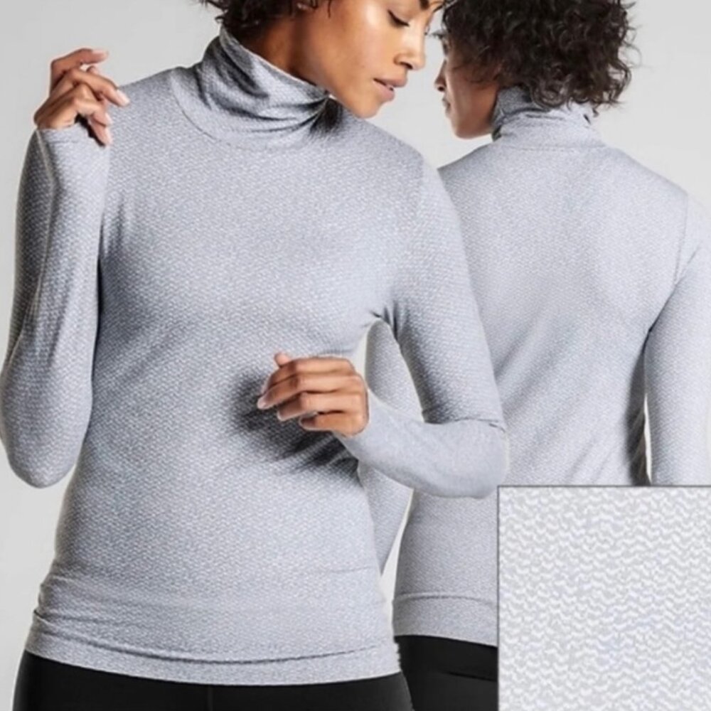 ATHLETA Flurry Peak Turtleneck Base Layer 486317-03 in Light Grey/White M